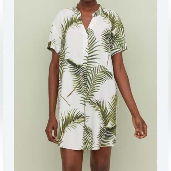 H&M Dresses & Skirts - H&M Palm Leaf Print Shirt Dress Size 2